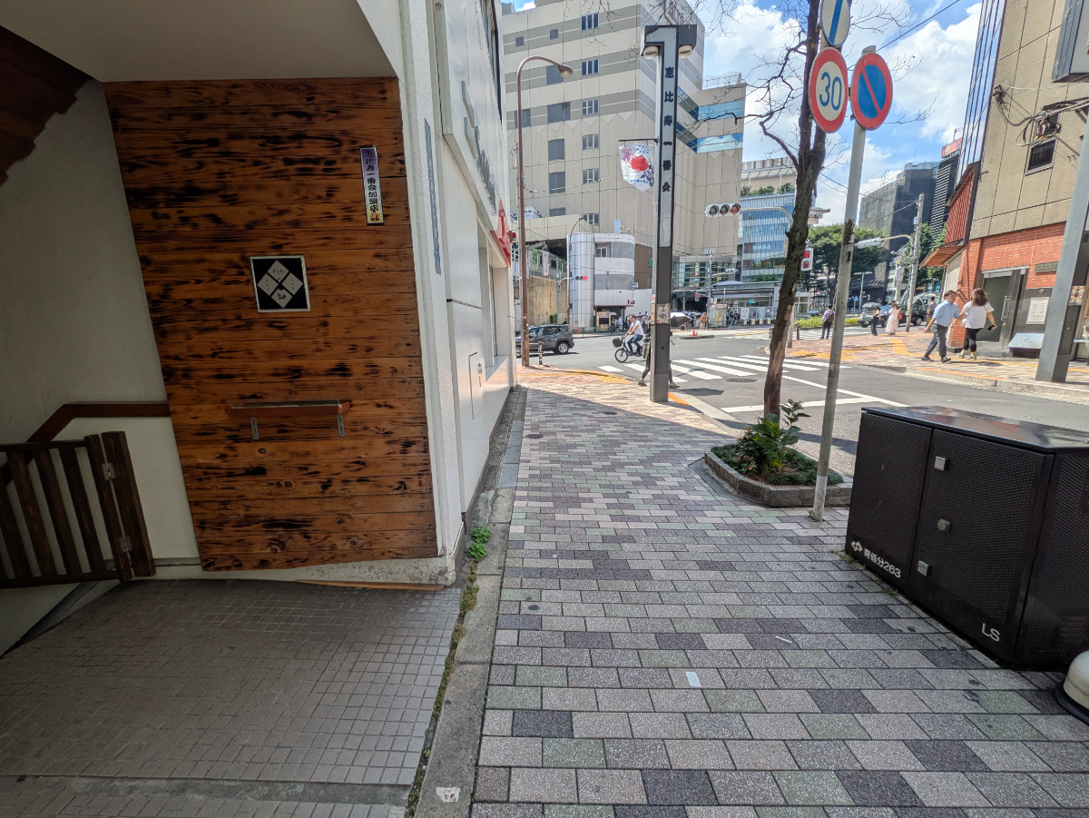 v20251001150706/fresh/building/J00100387684_2