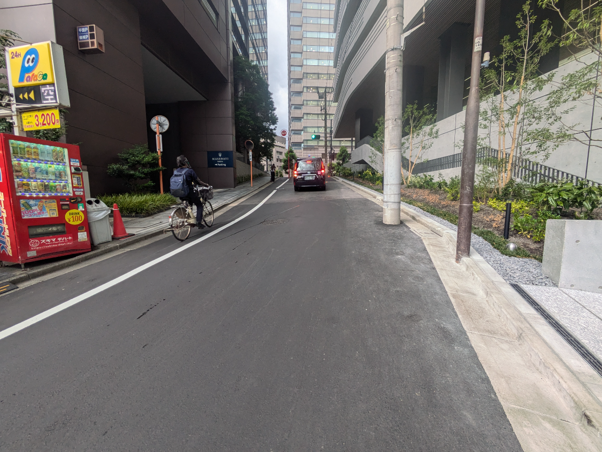 v20251001150706/fresh/building/J00100390222_14