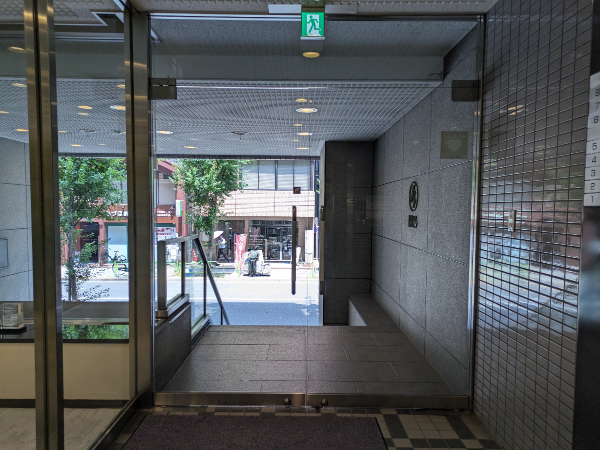 v20251001150706/fresh/building/J00100390672_17