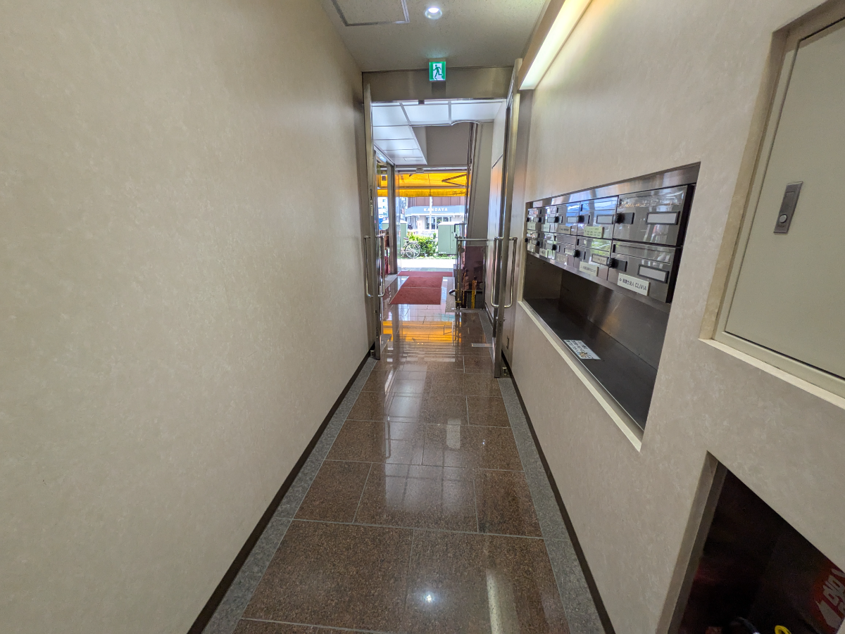 v20251001150706/fresh/building/J00100390799_11