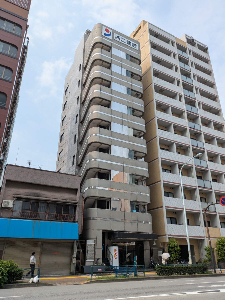 v20251001150706/fresh/building/J00100393973_7