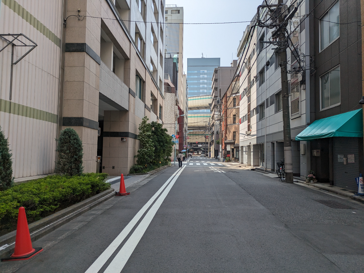 v20251001150706/fresh/building/J00100394398_12