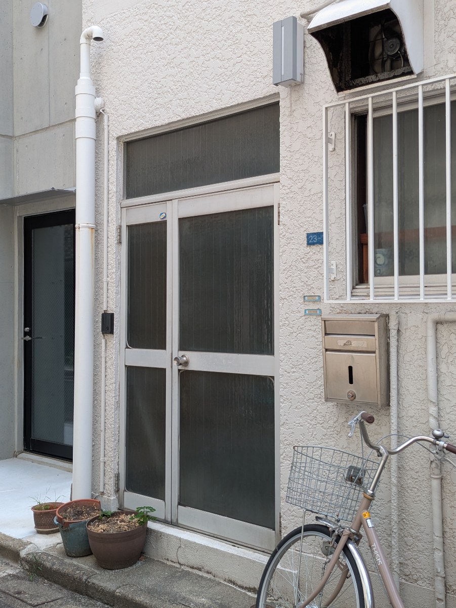 v20251001150706/fresh/building/J00100401682_3