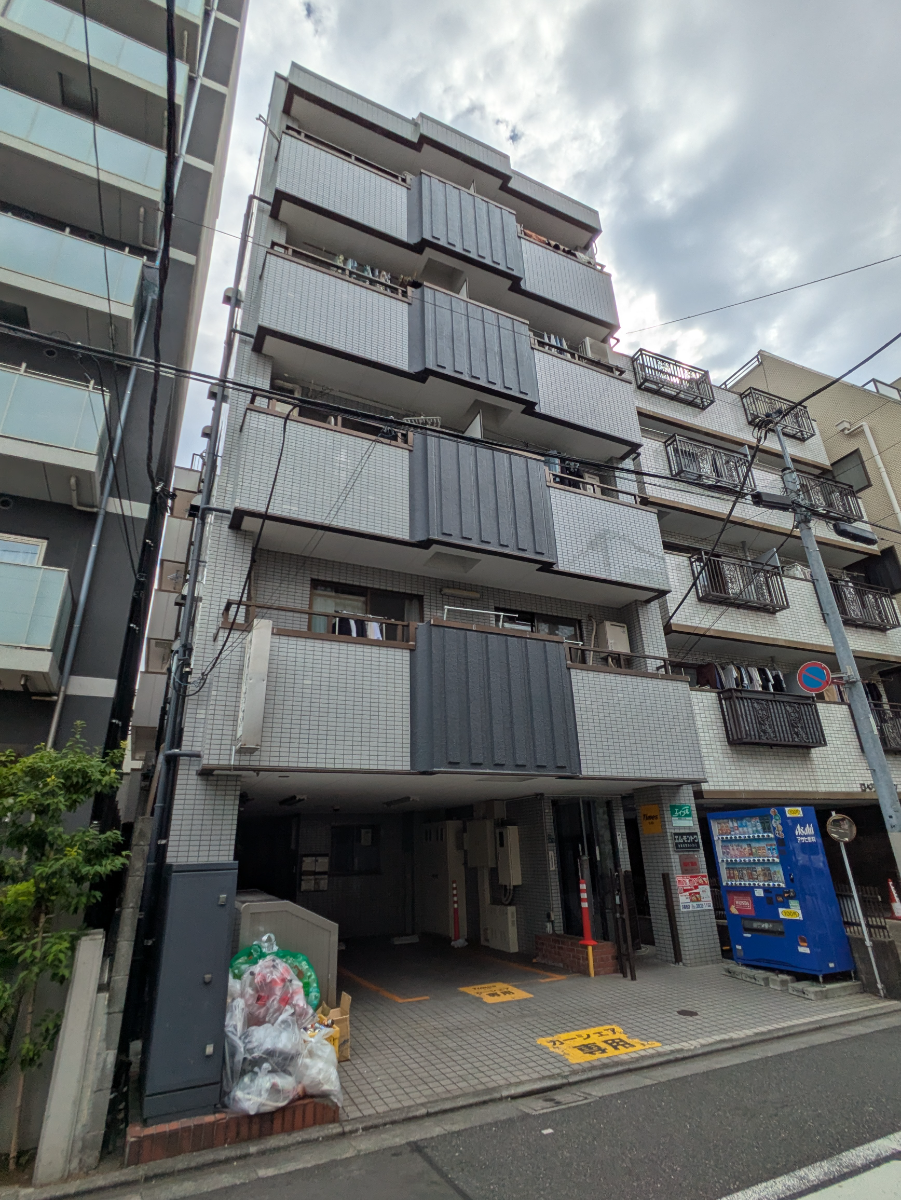 v20251001150706/fresh/building/J00100405714_6
