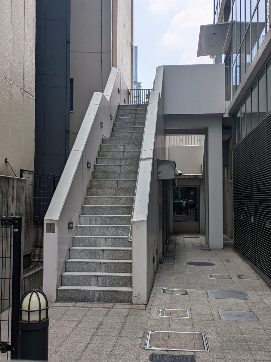 v20251001150706/fresh/building/J00100406024_9