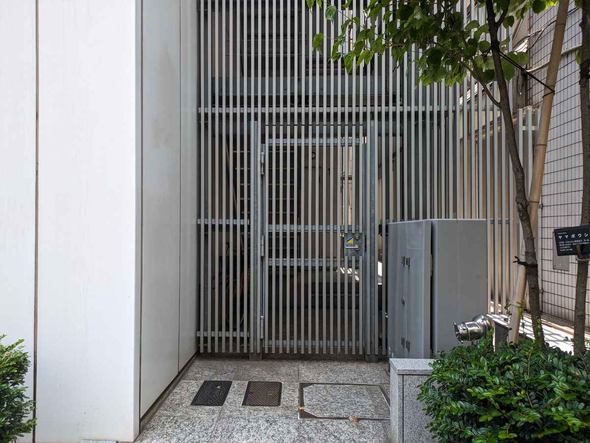 v20251001150706/fresh/building/J00100409283_12
