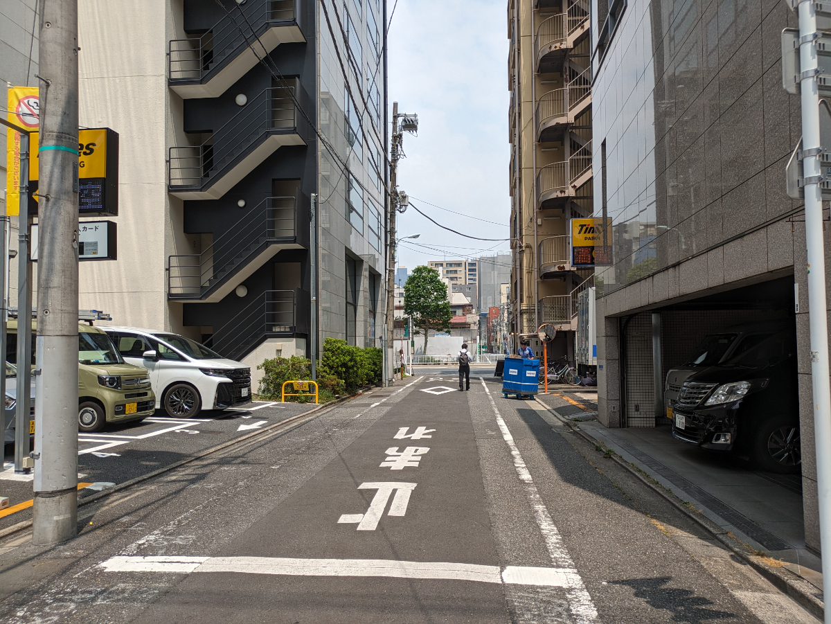 v20251001150706/fresh/building/J00100409841_2