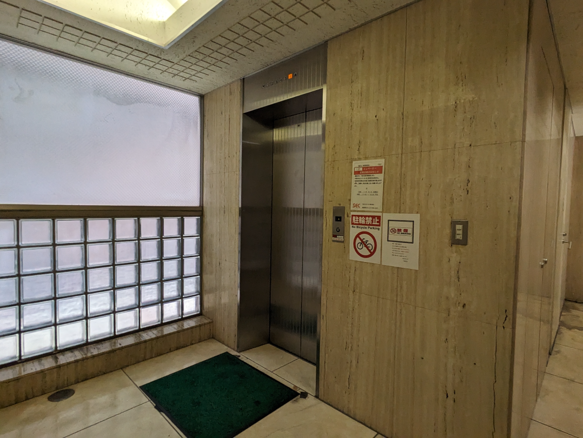 v20251001150706/fresh/building/J00100421896_8