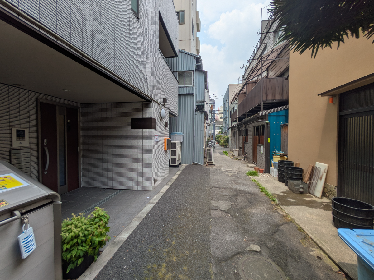 v20251001150706/fresh/building/J00100432318_2