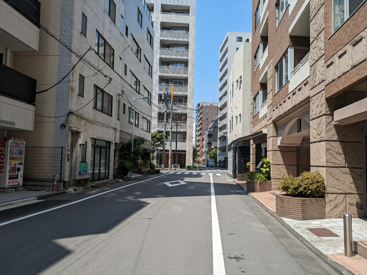 v20251001150706/fresh/building/J00100438528_2