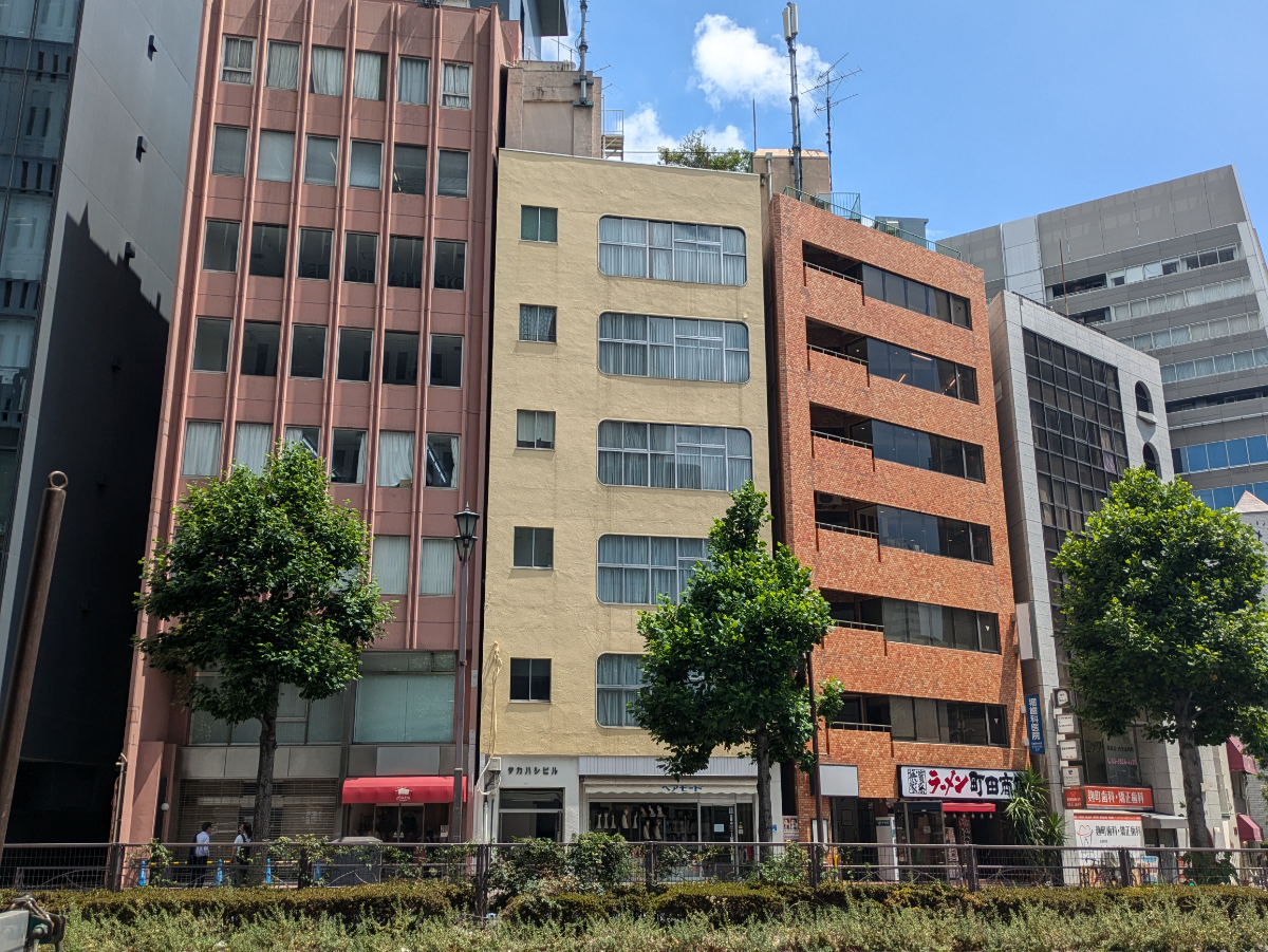 v20251001150706/fresh/building/J00100463696_6
