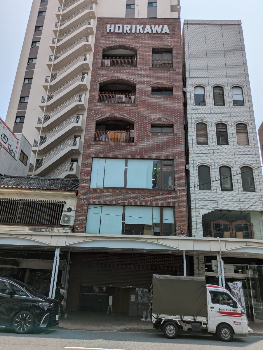 v20251001150706/fresh/building/J00100478795_1