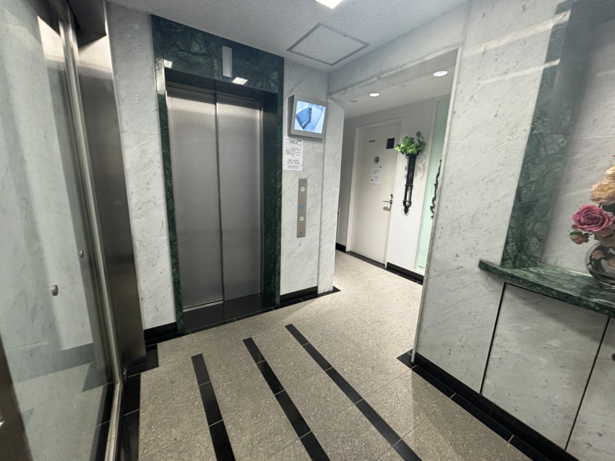 v20251001150706/fresh/building/J00100496795_4