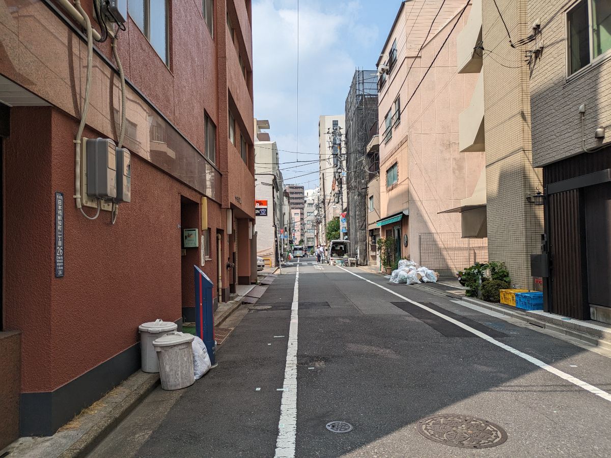 v20251001150706/fresh/building/J00100503827_15