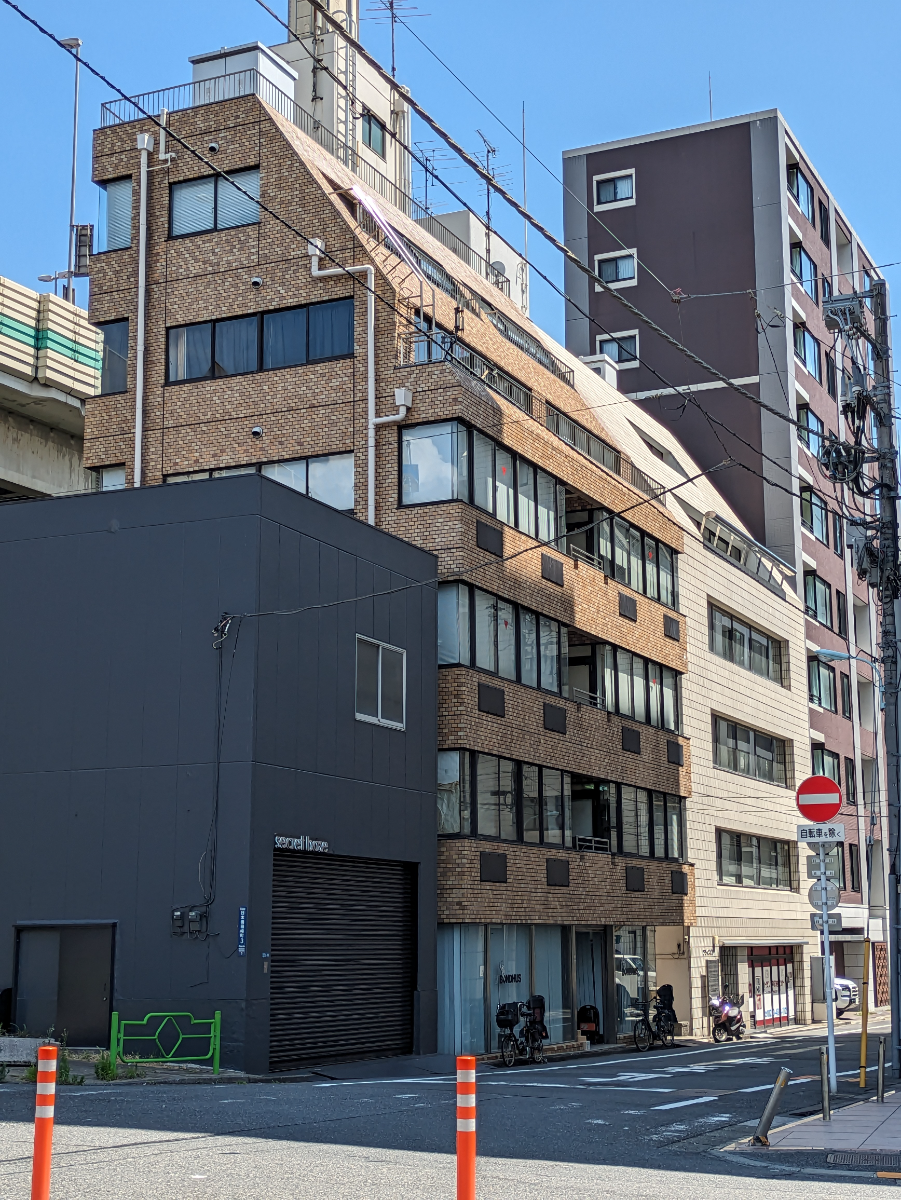 v20251001150706/fresh/building/J00100609375_9