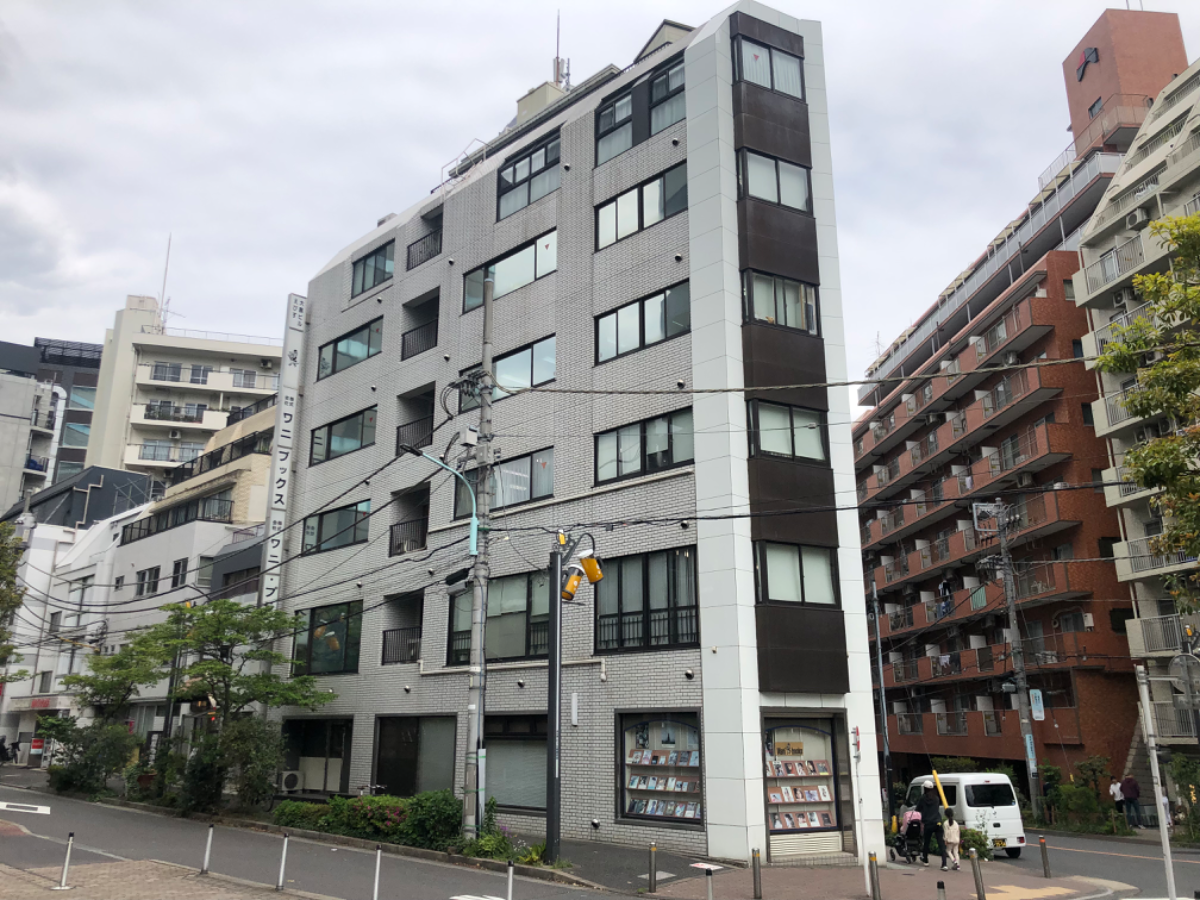 v20251003033705/fresh/building/J00100364320_1