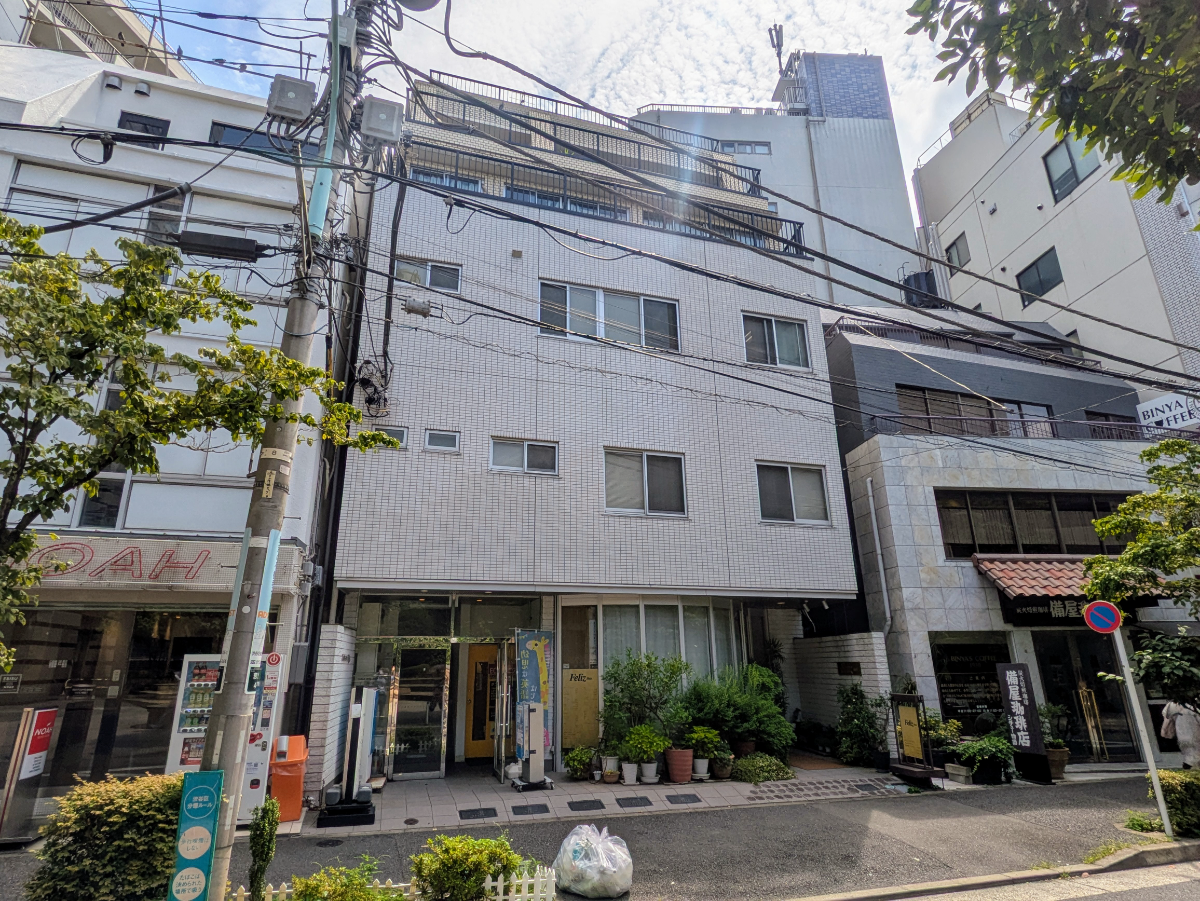 v20251003033705/fresh/building/J00100365894_6