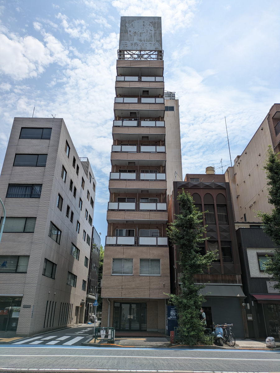 v20251003033705/fresh/building/J00100366508_1