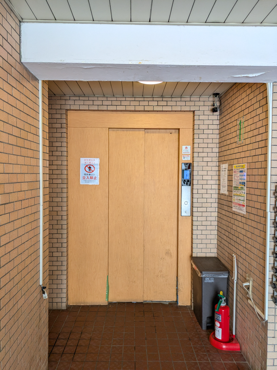 v20251003033705/fresh/building/J00100366508_4