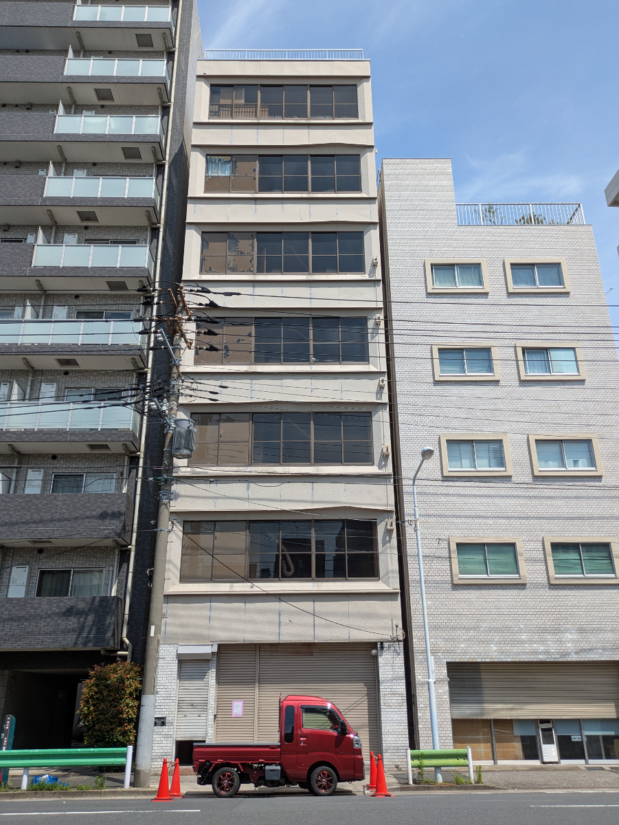 v20251003033705/fresh/building/J00100370980_1