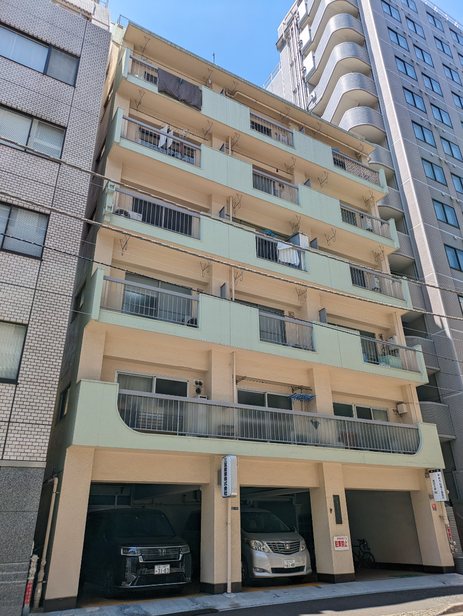 v20251003033705/fresh/building/J00100374242_9