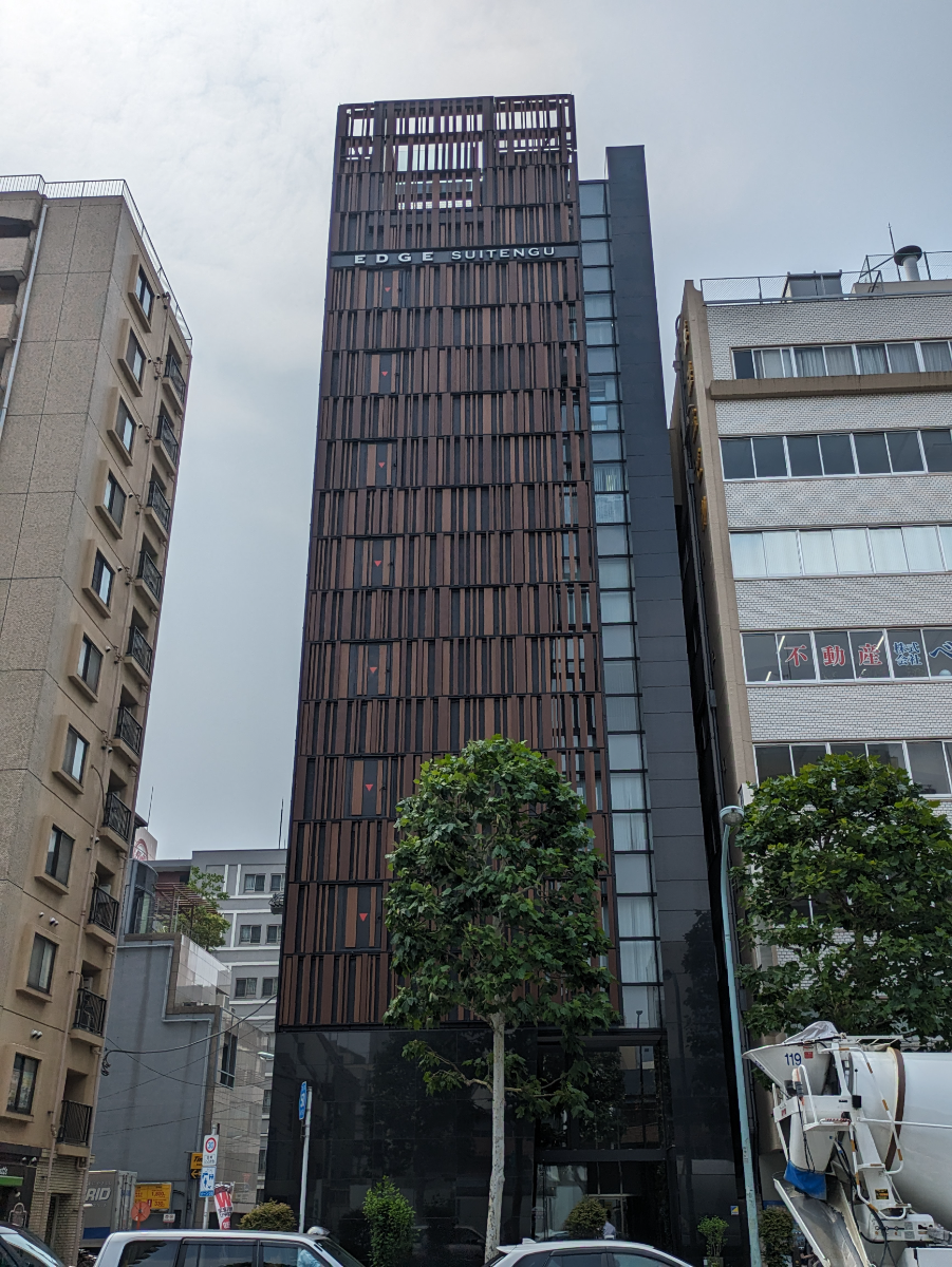 v20251003033705/fresh/building/J00100375274_1