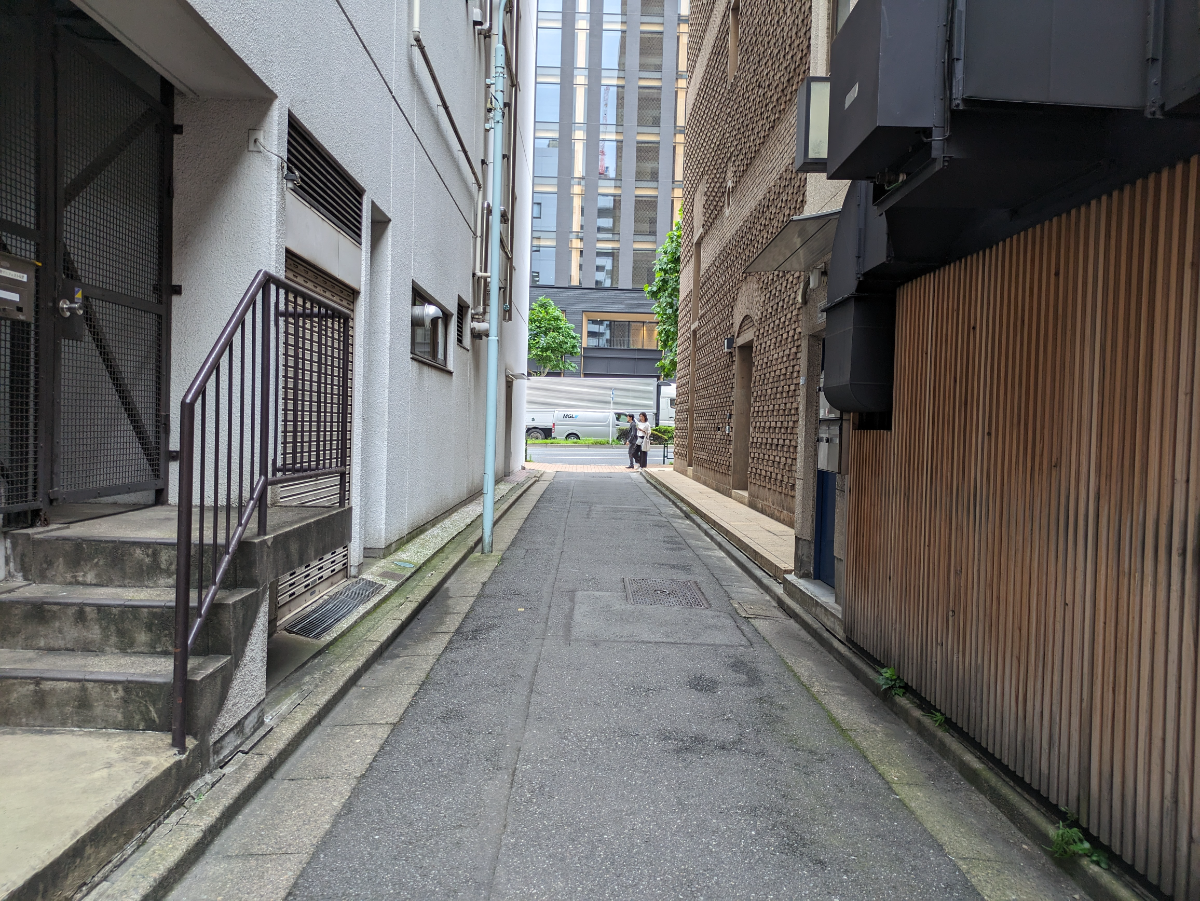 v20251003033705/fresh/building/J00100385640_14