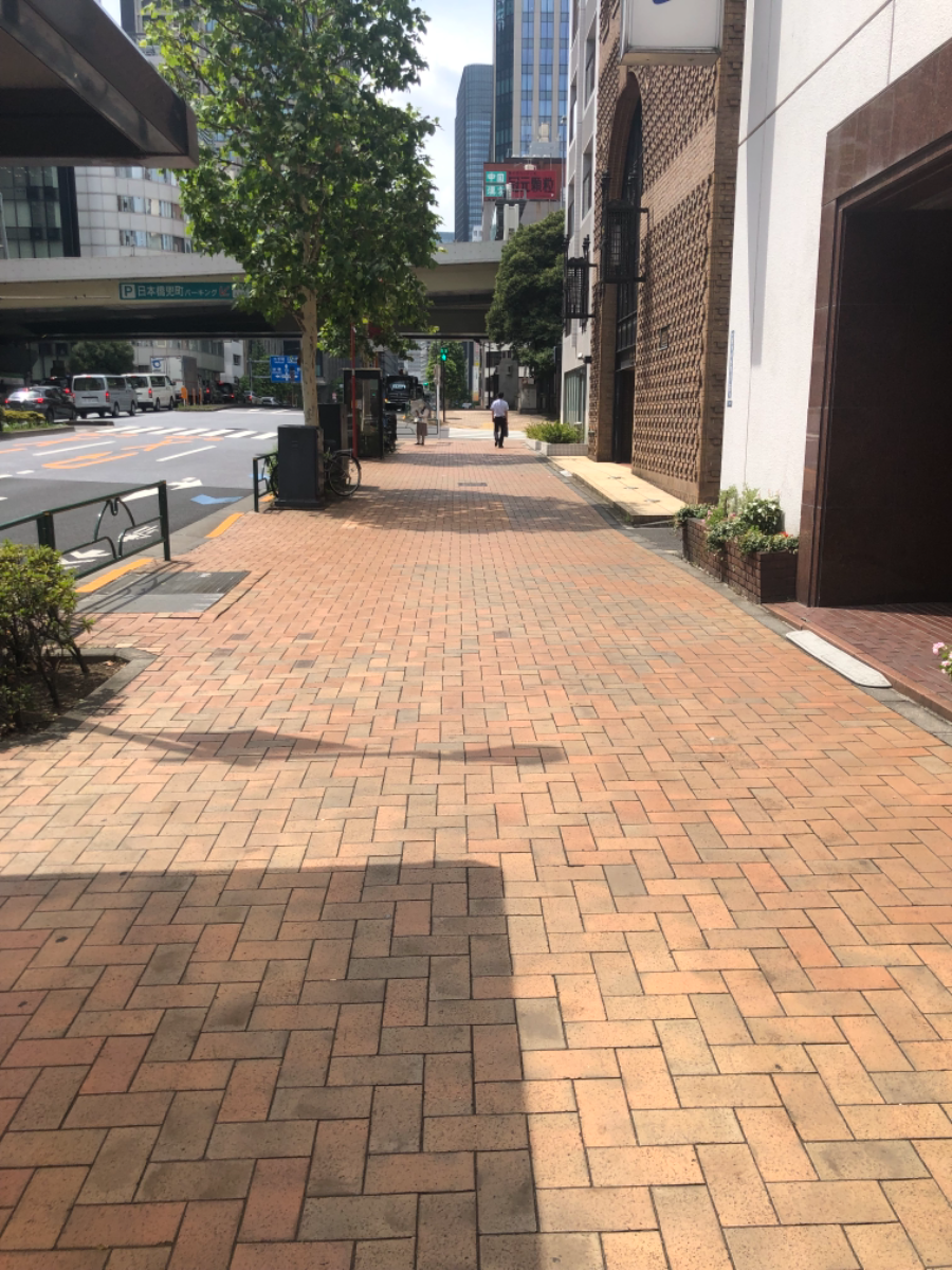 v20251003033705/fresh/building/J00100385640_2