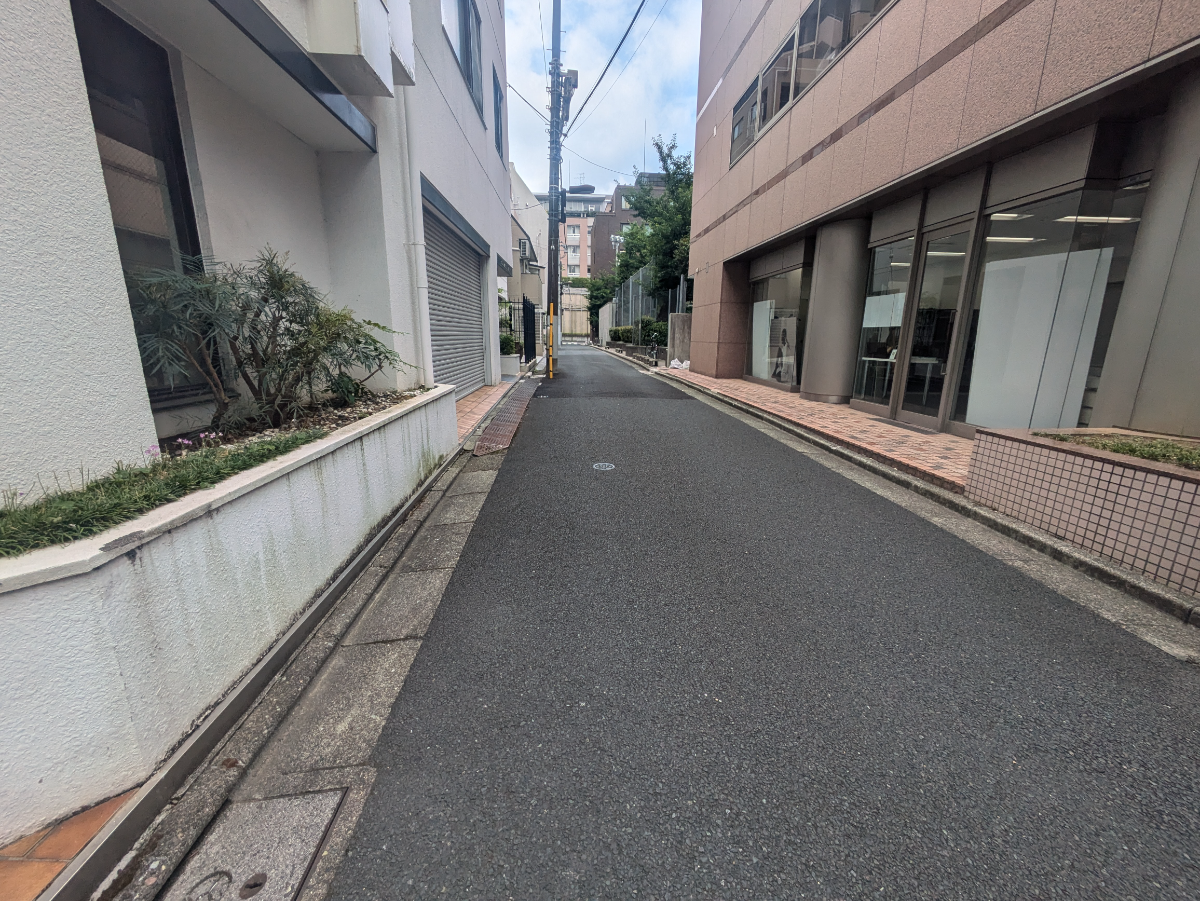 v20251003033705/fresh/building/J00100386371_11