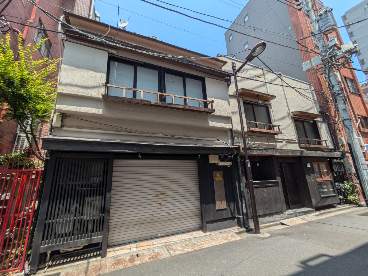 v20251003033705/fresh/building/J00100394699_6