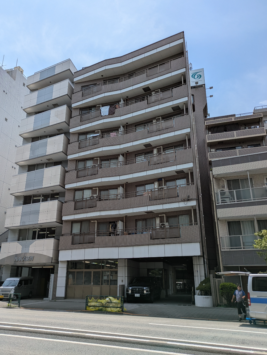 v20251003033705/fresh/building/J00100409061_6