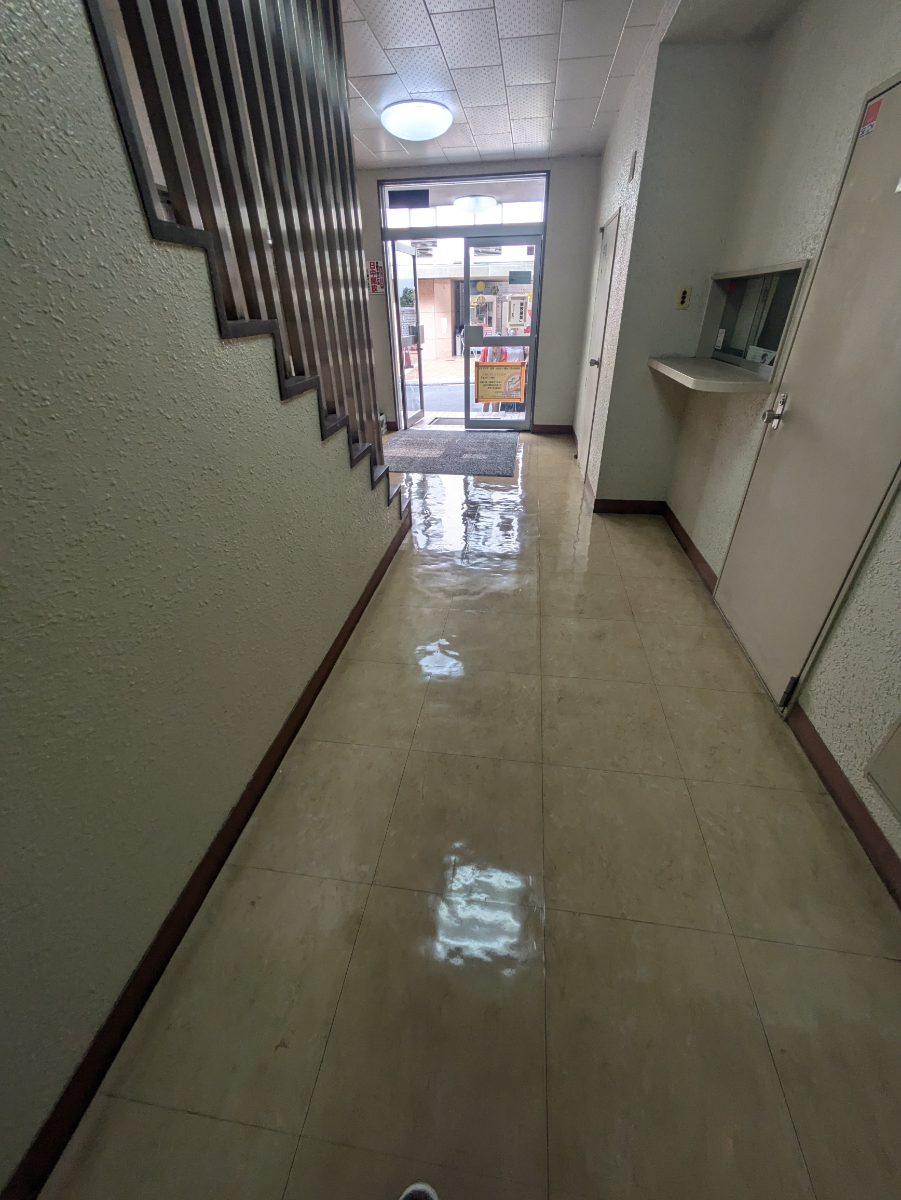 v20251003033705/fresh/building/J00100413405_17