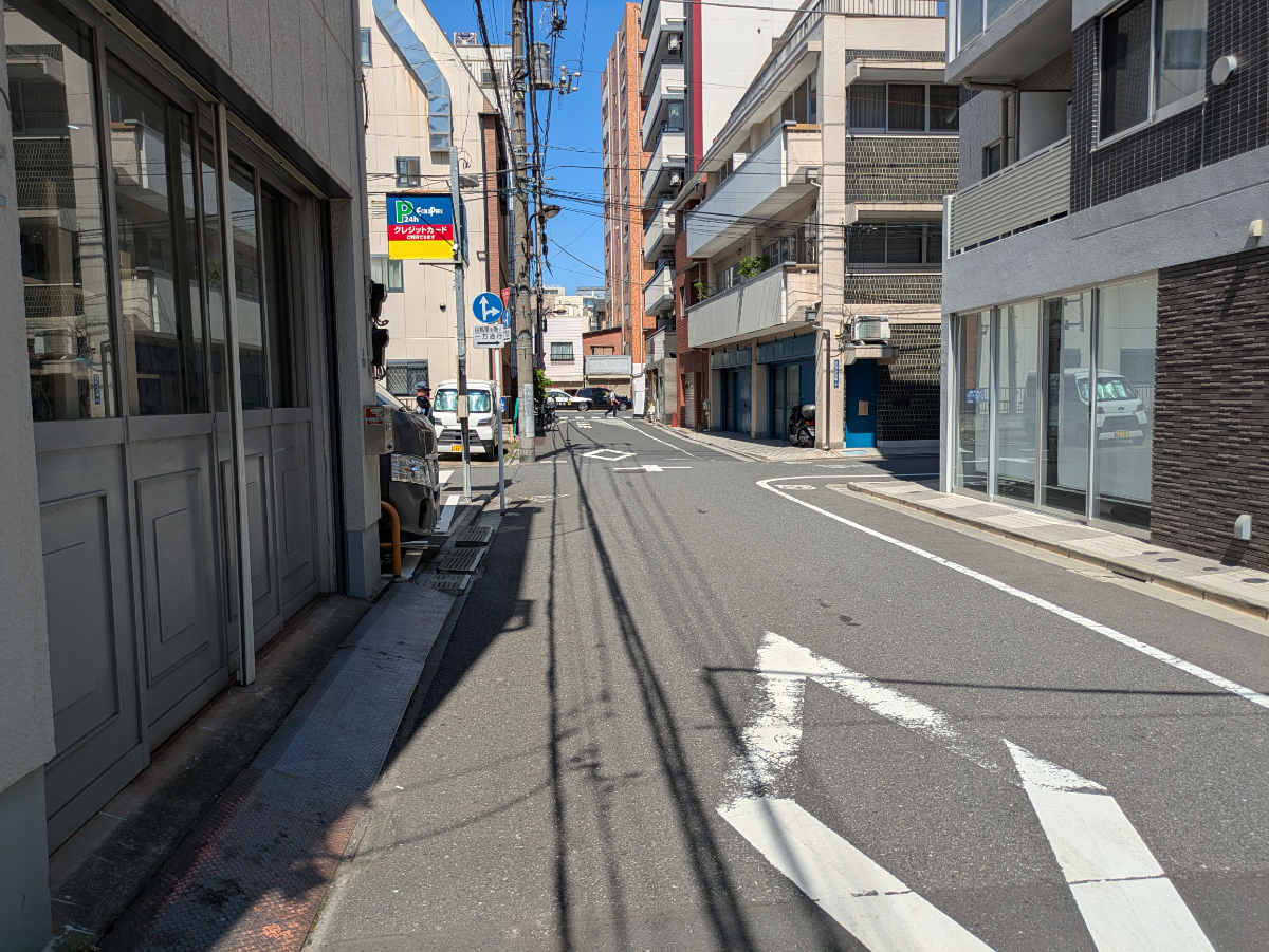 v20251003033705/fresh/building/J00100417713_2