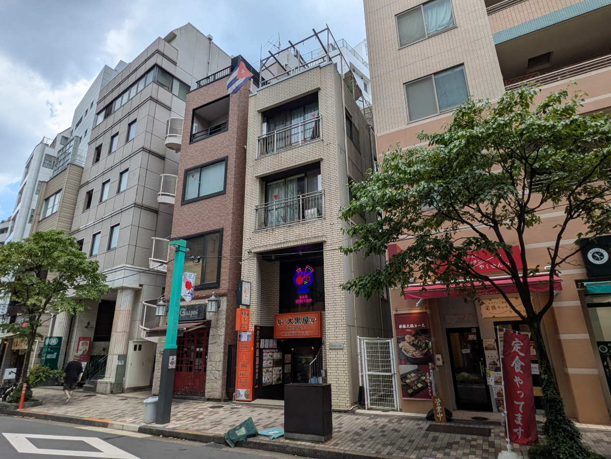 v20251003033705/fresh/building/J00100418315_5