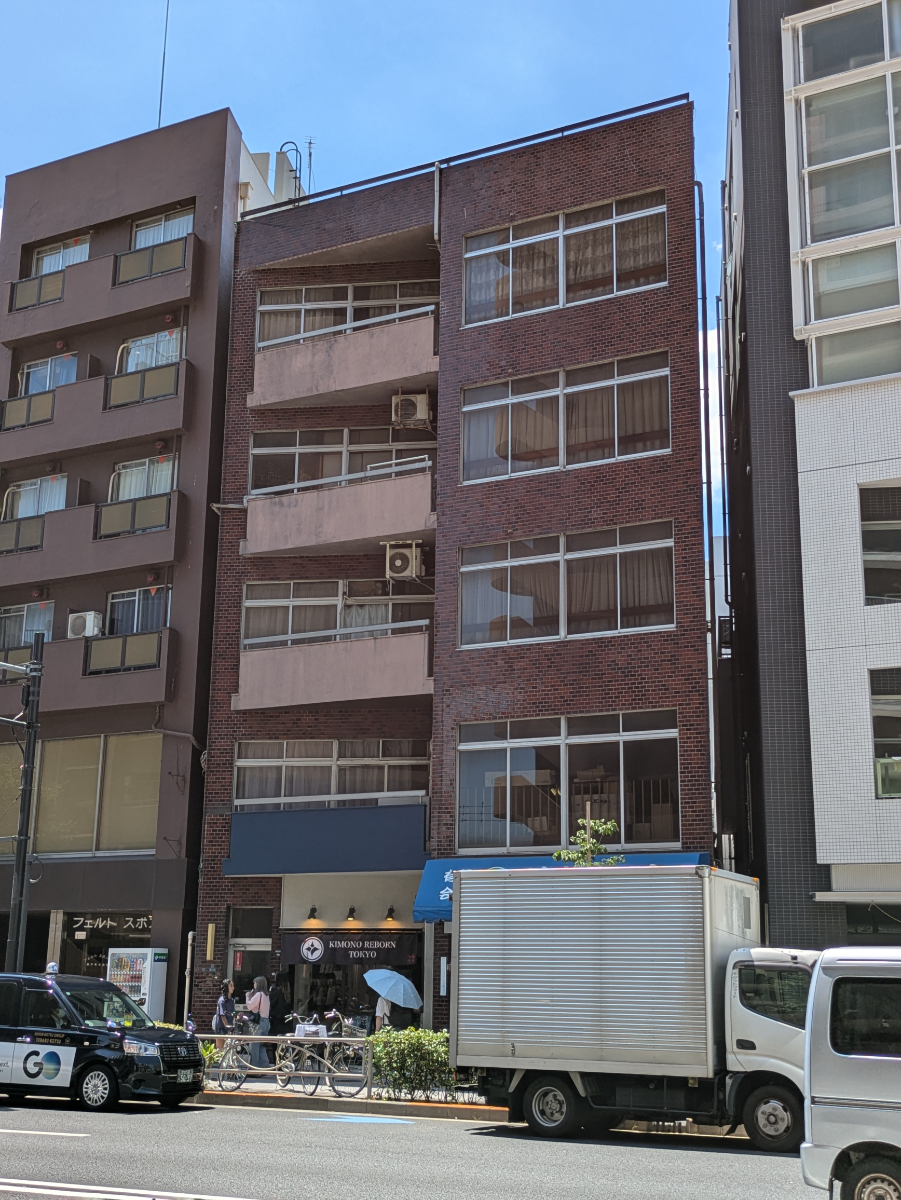 v20251003033705/fresh/building/J00100418398_6