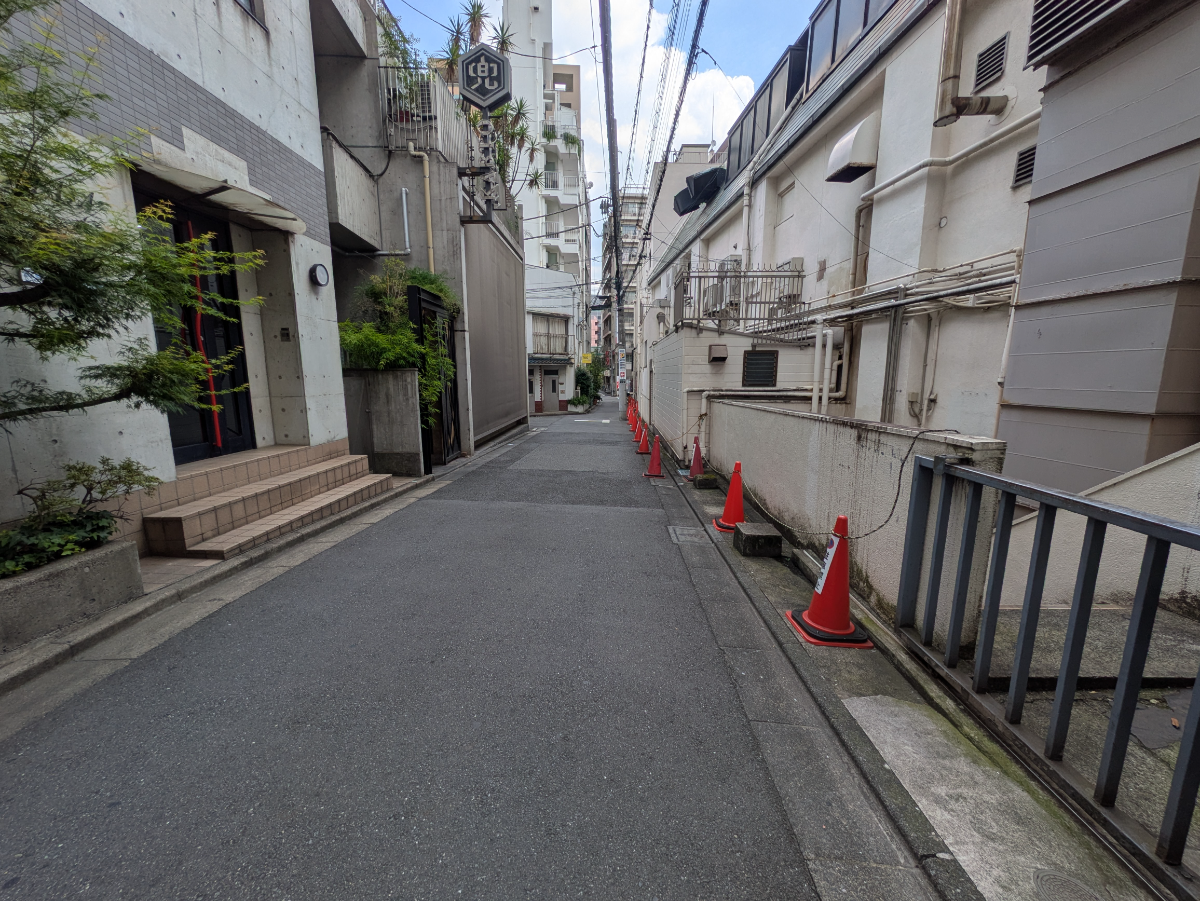 v20251003033705/fresh/building/J00100419581_11