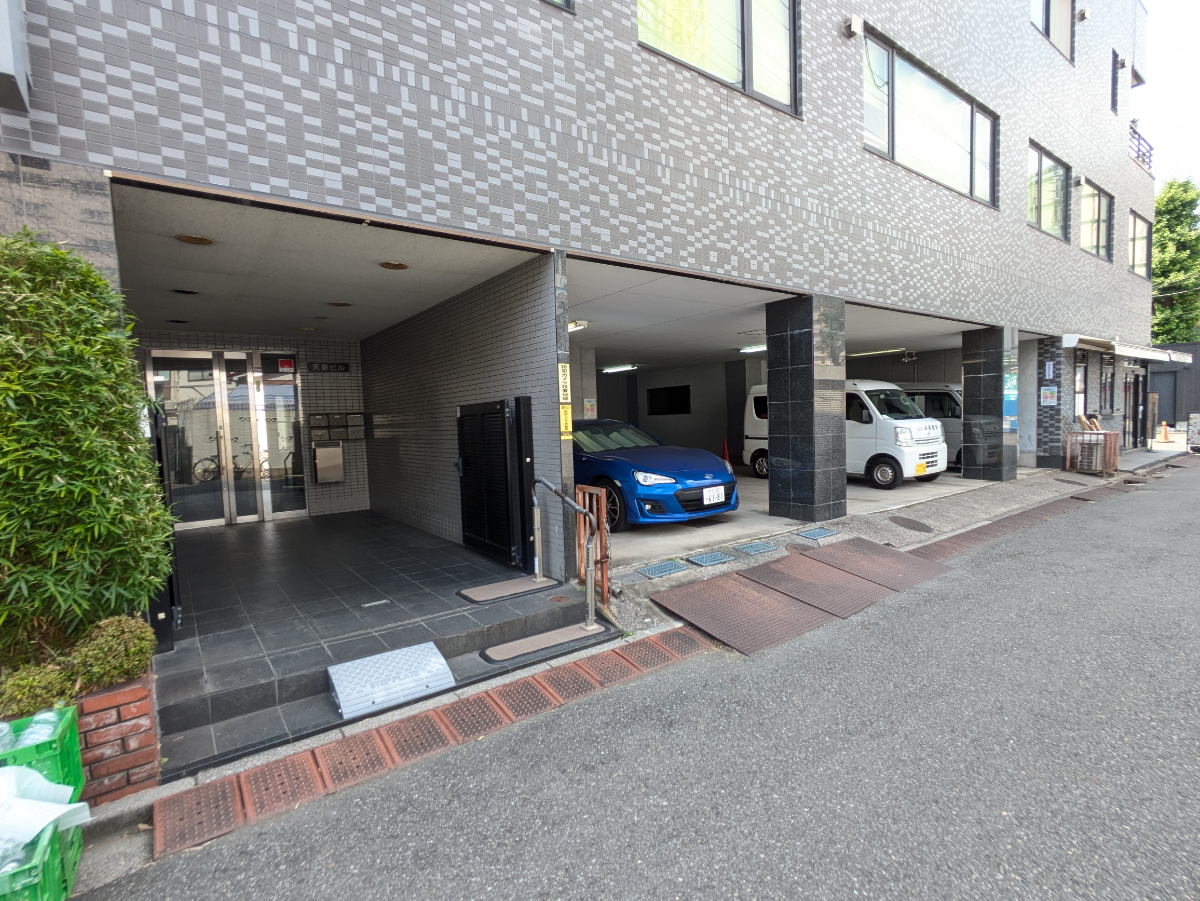 v20251003033705/fresh/building/J00100420621_9