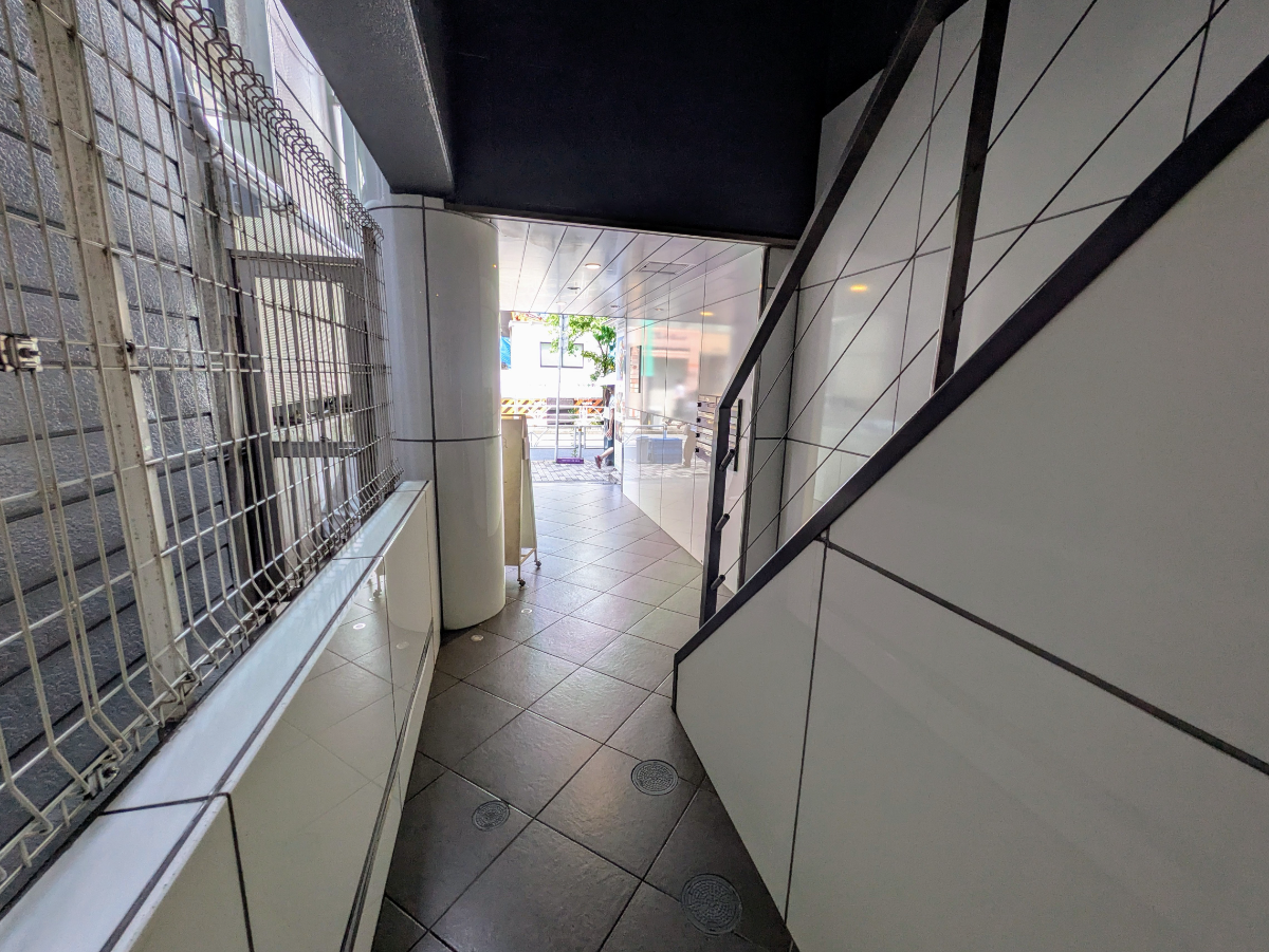 v20251003033705/fresh/building/J00100441170_9