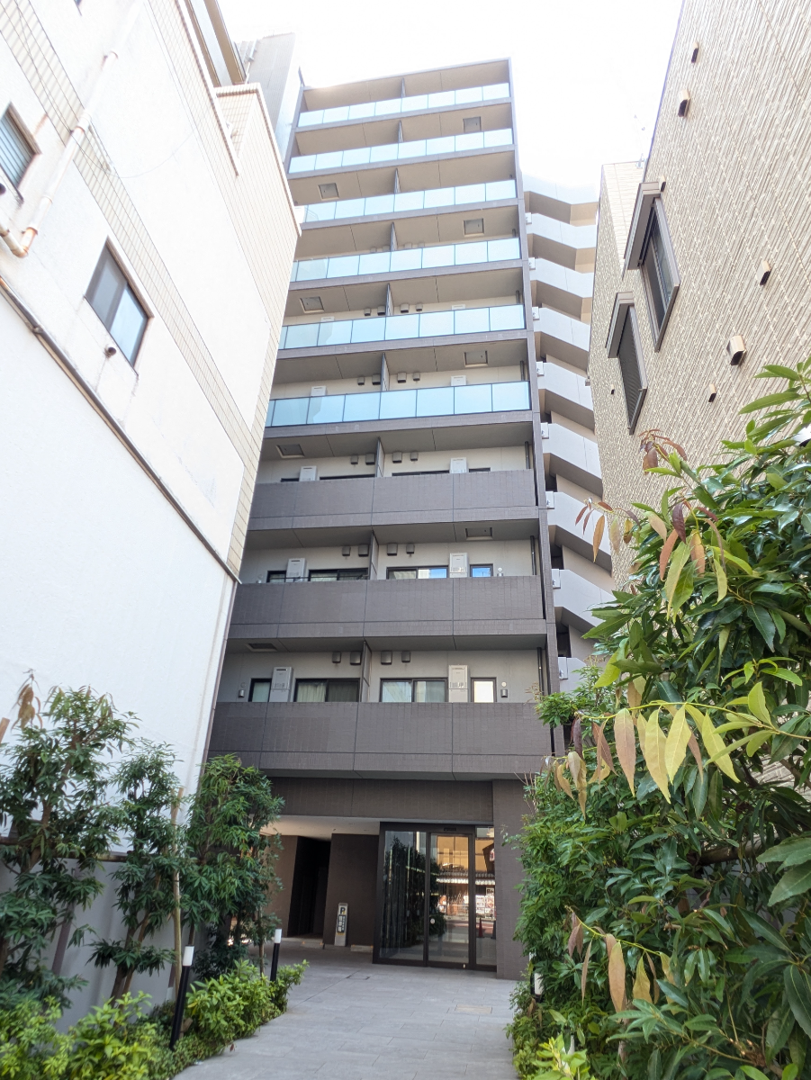 v20251003033705/fresh/building/J00100479656_1