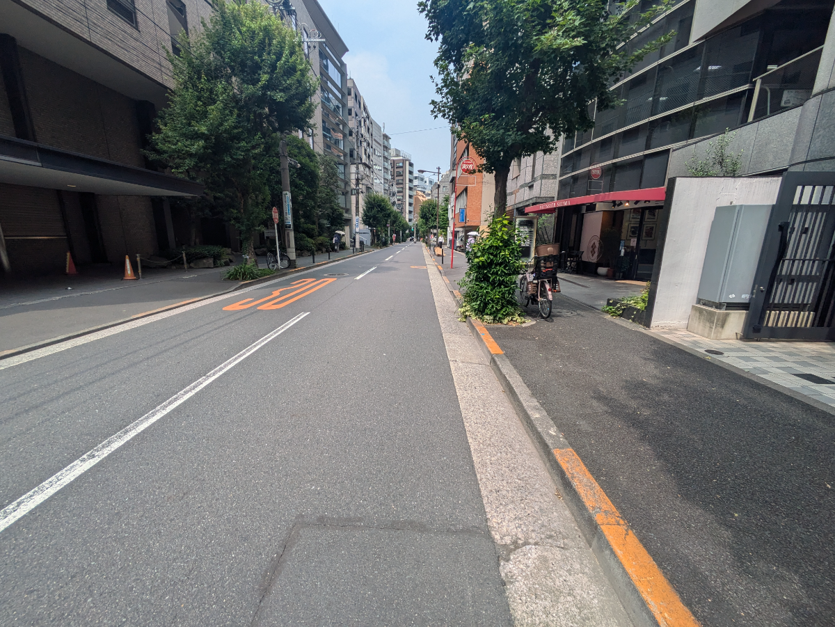 v20251003033705/fresh/building/J00100482293_12