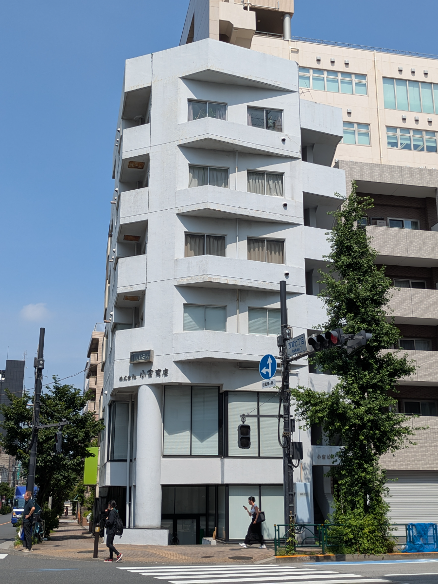 v20251003033705/fresh/building/J00100490308_8