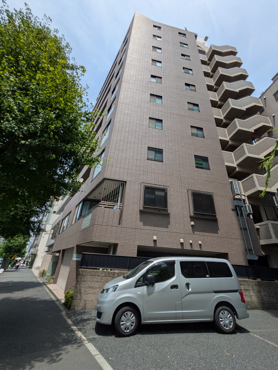 v20251003033705/fresh/building/J00100493070_9