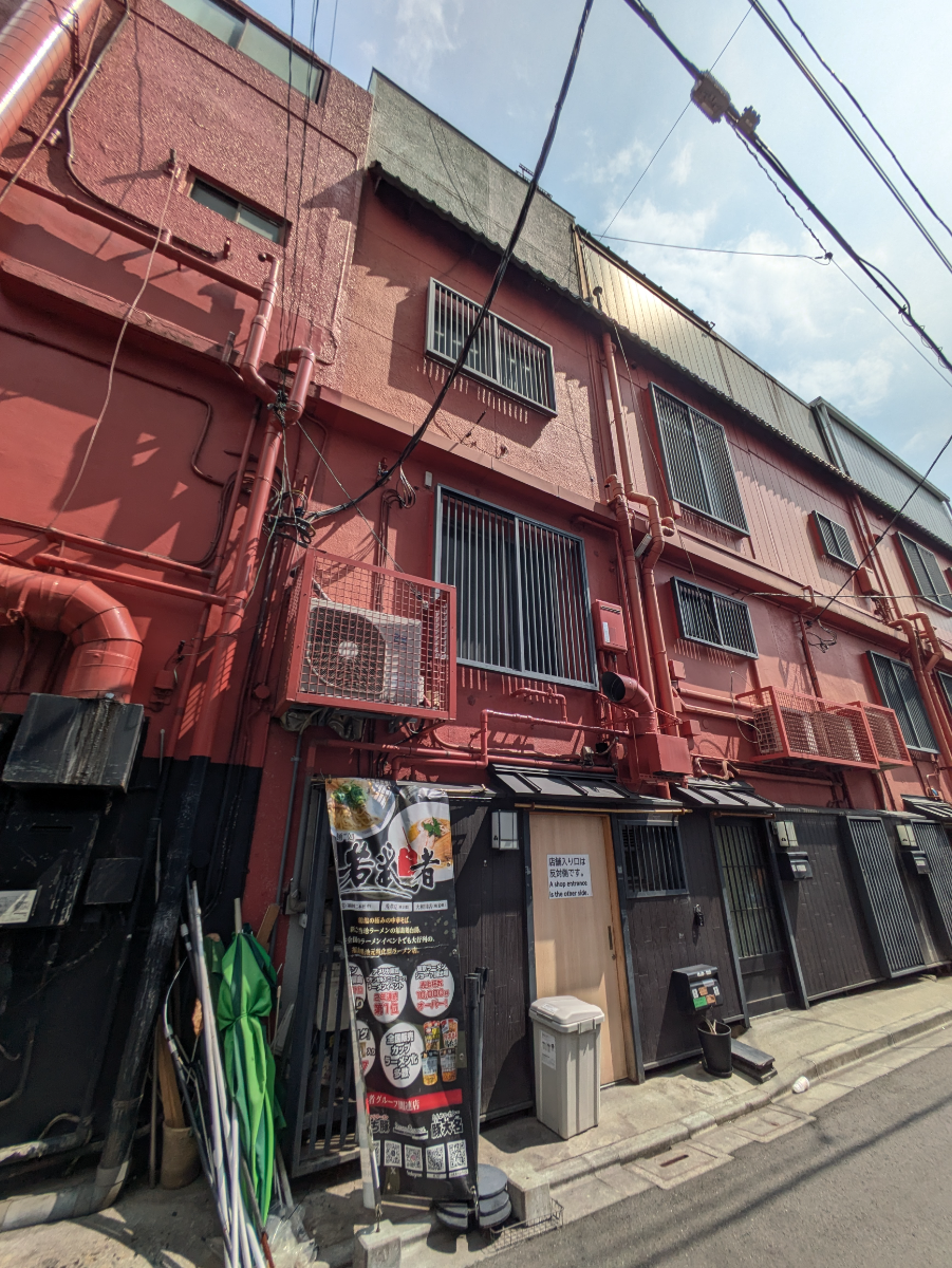 v20251003033705/fresh/building/J00100495888_9