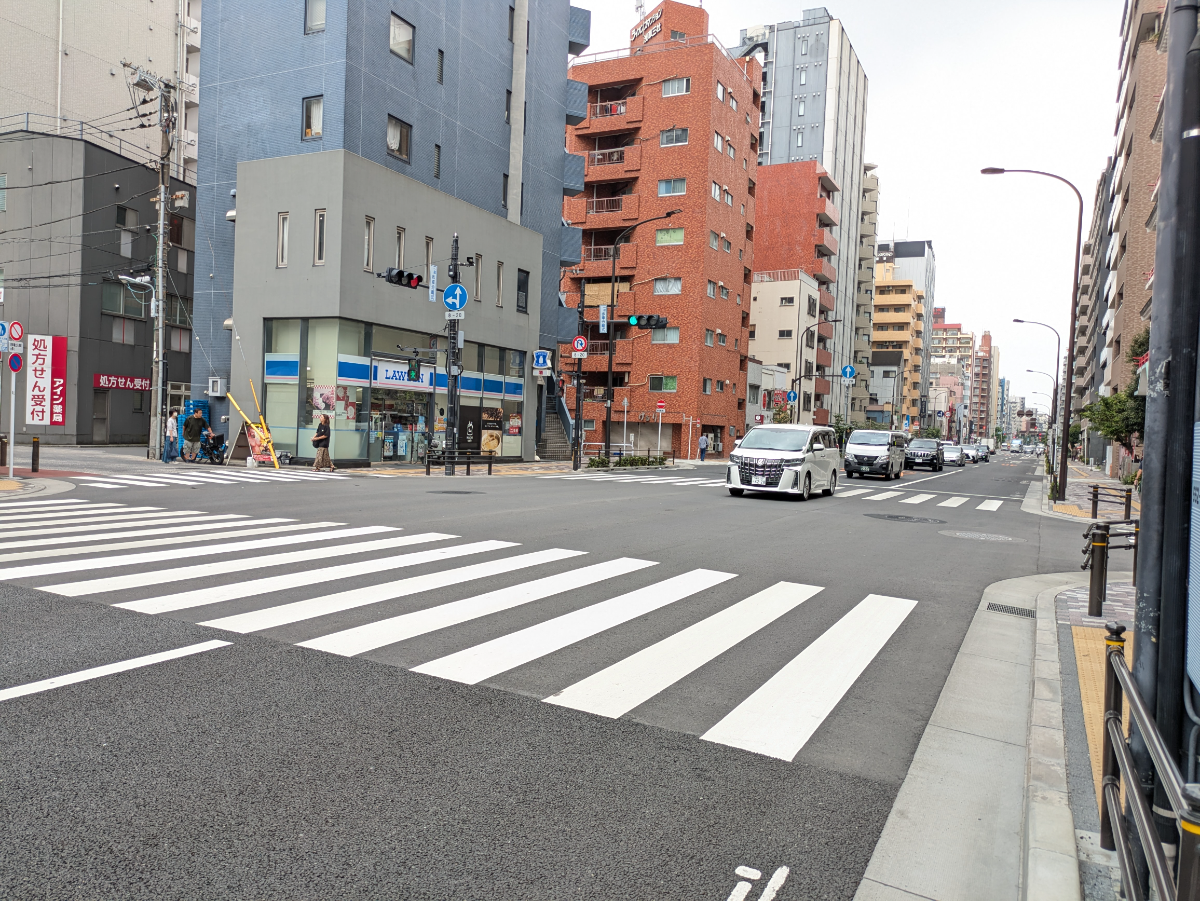 v20251003033705/fresh/building/J00100609194_2