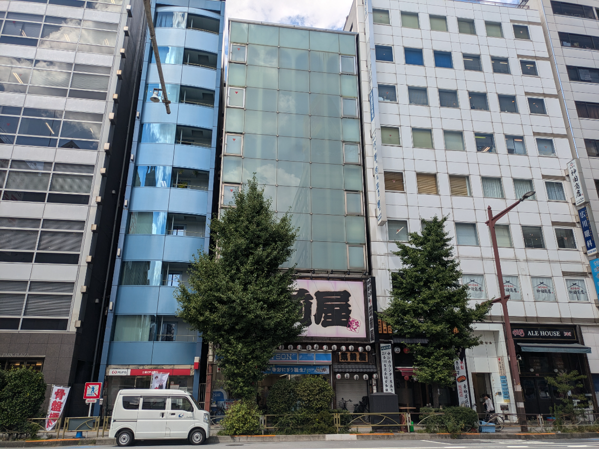 v20251003150706/fresh/building/J00100367111_1