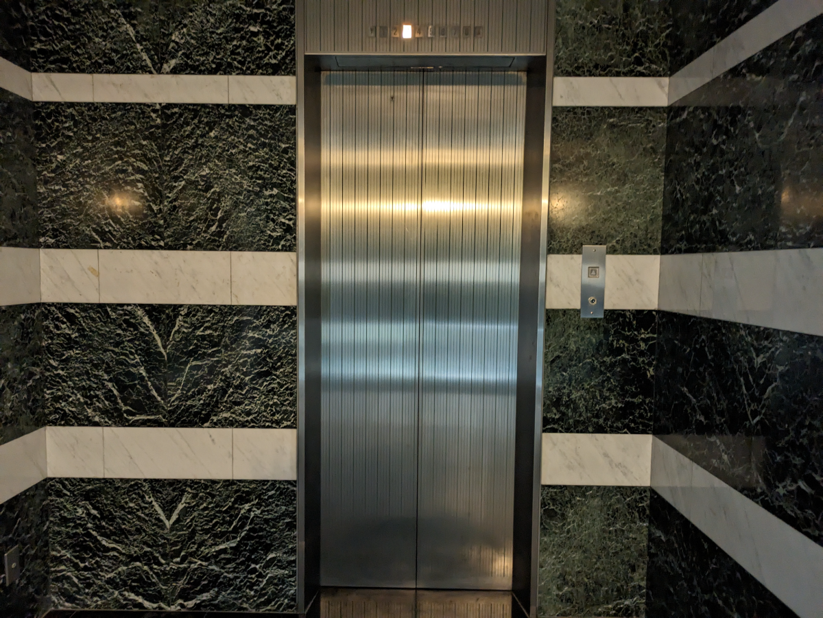 v20251003150706/fresh/building/J00100374369_17