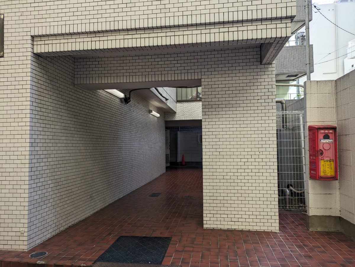 v20251003150706/fresh/building/J00100375692_15
