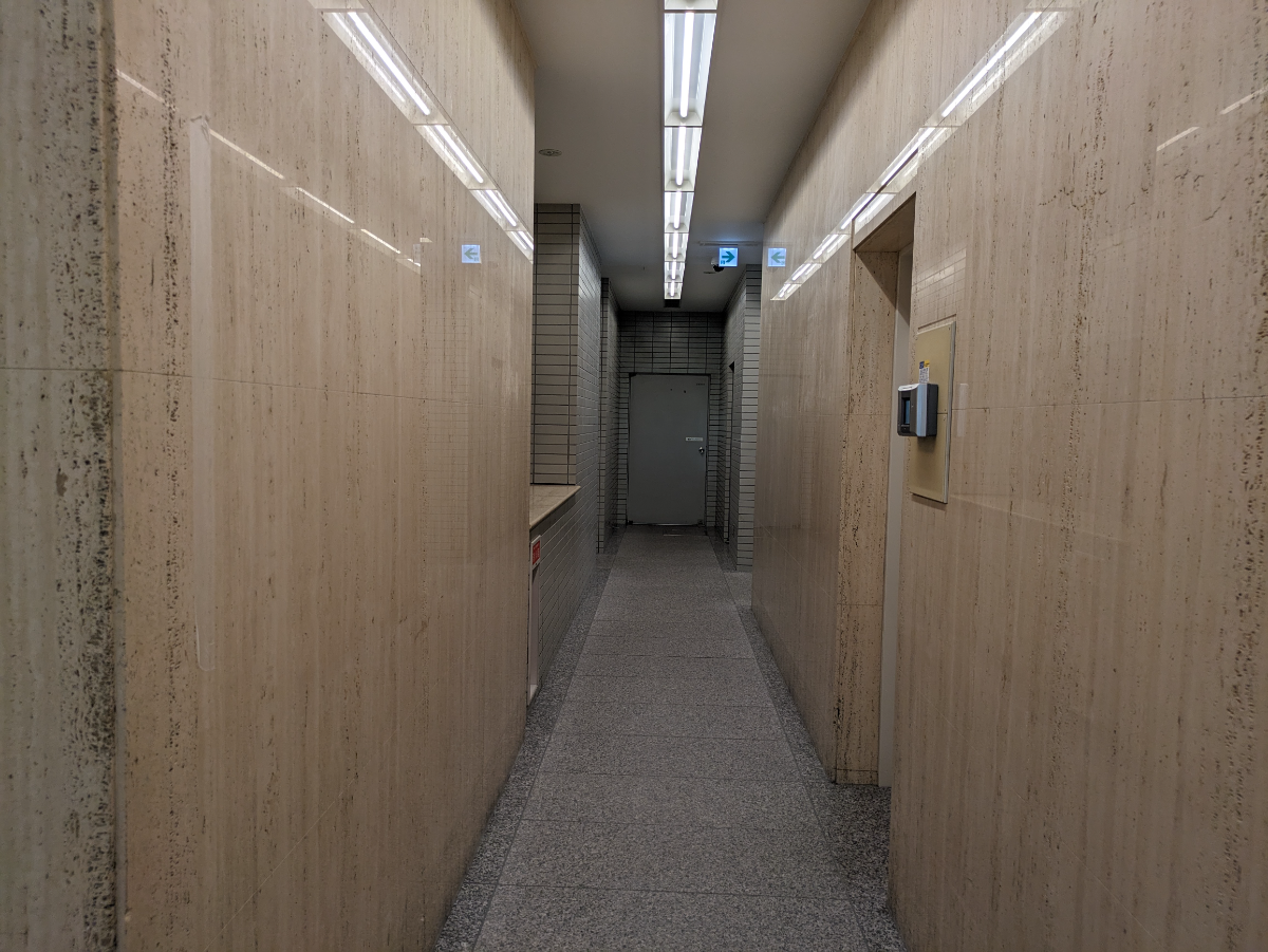 v20251003150706/fresh/building/J00100380372_17