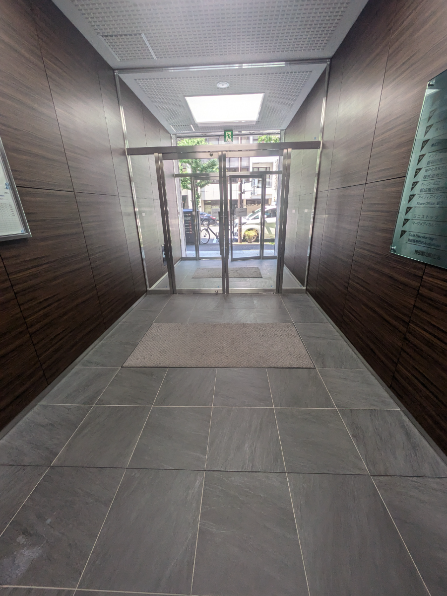 v20251003150706/fresh/building/J00100389316_8