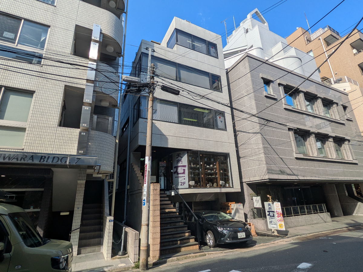 v20251003150706/fresh/building/J00100401649_5